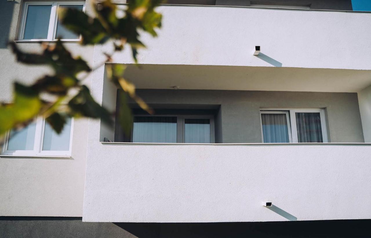Flamingo Suites オラデア エクステリア 写真